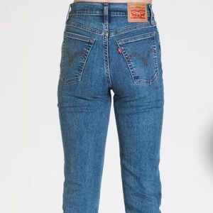 Levi straight leg “wedgie” Jean